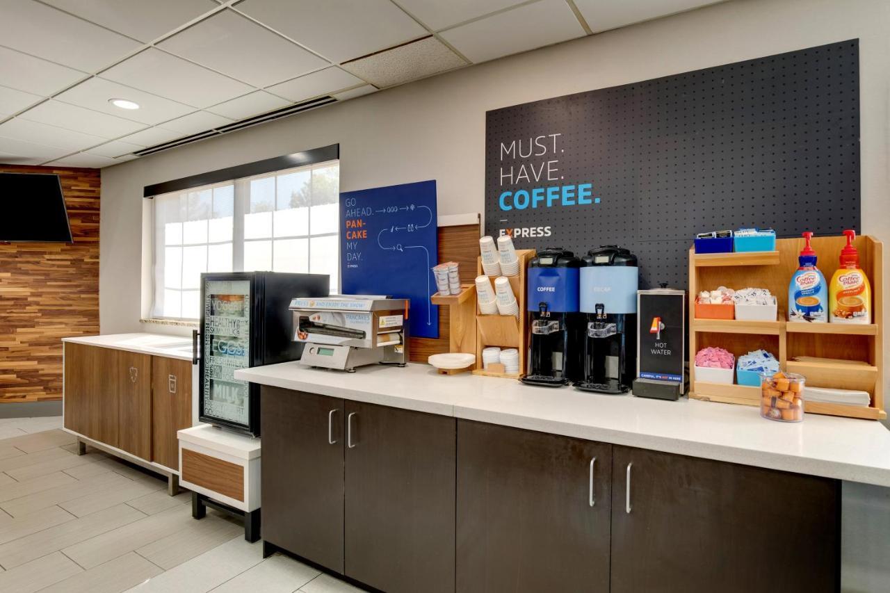 Holiday Inn Express I-95 Capitol Beltway - Largo By Ihg Esterno foto